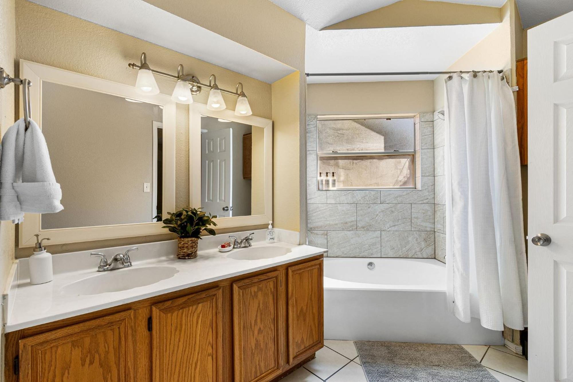 Peaceful West: 4Br Dusk Haven El Paso Exterior foto